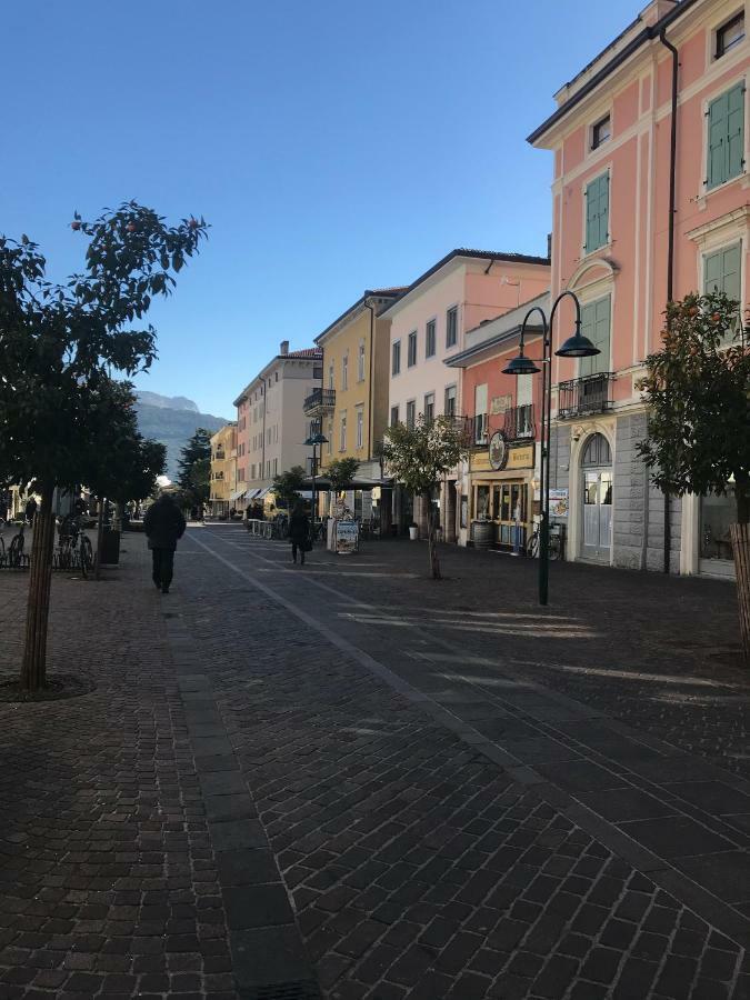Casa Nika Apartment Riva del Garda Bagian luar foto